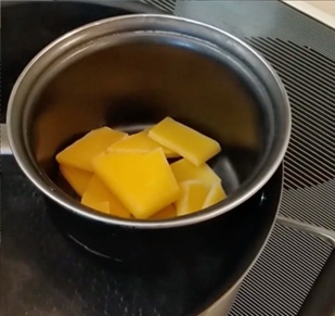electic heat melting beeswax